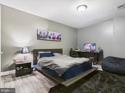 Bedroom - 38565 Piggott Btm, Hamilton, VA 20158 photo 7 of 10