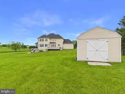 Exterior - 38565 Piggott Btm, Hamilton, VA 20158 photo 15 of 21