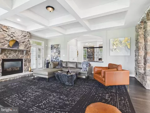 Living - 38565 Piggott Btm, Hamilton, VA 20158 photo 1 of 6
