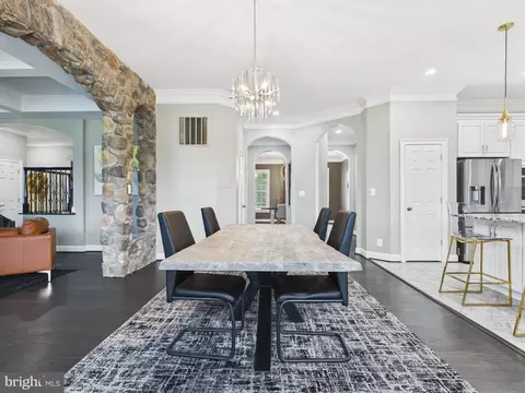Dining - 38565 Piggott Btm, Hamilton, VA 20158 photo 7 of 10
