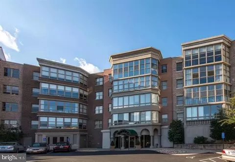 19350 Magnolia Grove Sq #201, Leesburg, VA 20176
