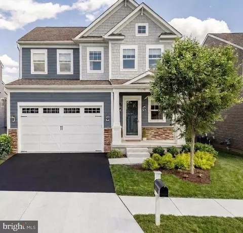 43489 Bettys Farm Dr, Chantilly, VA 20152
