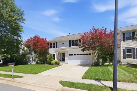 204 Grafton Way NE, Leesburg, VA 20176
