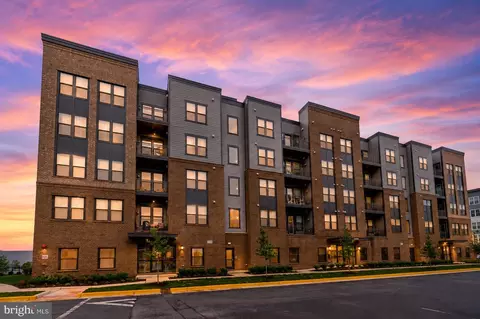 21950 Garganey Ter #407, Ashburn, VA 20147