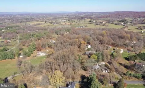 Charles Town Pike, Paeonian Springs, VA 20129