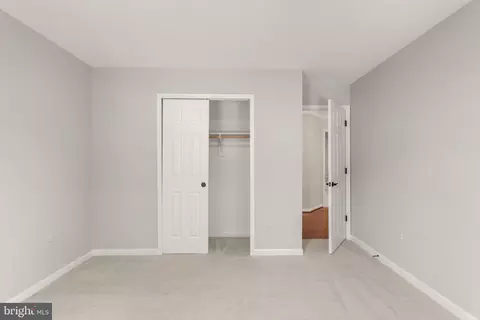 Bedroom - 43448 Colter Ct, Ashburn, VA 20147 photo 3 of 9