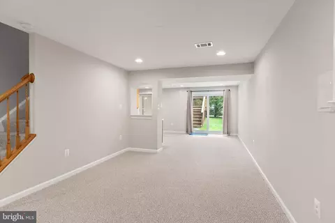 Living - 43448 Colter Ct, Ashburn, VA 20147 photo 5 of 7