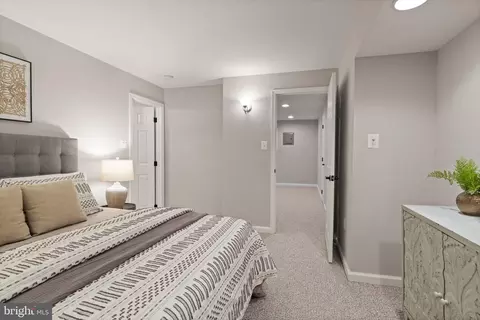 Bedroom - 43448 Colter Ct, Ashburn, VA 20147 photo 9 of 9
