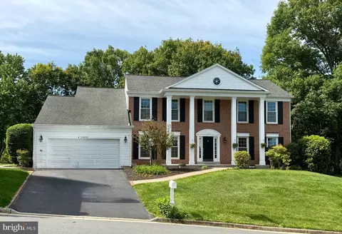 10842 Monticello Dr, Great Falls, VA 22066