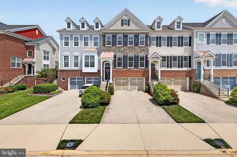 43572 Heritage Gap Ter, Chantilly, VA 20152