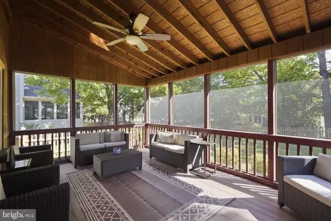 Exterior - 43197 Wayside Cir, Ashburn, VA 20147 photo 4 of 16