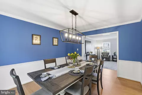 Dining - 43197 Wayside Cir, Ashburn, VA 20147 photo 2 of 3