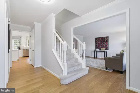 Entry Way - 43197 Wayside Cir, Ashburn, VA 20147 photo 2 of 3