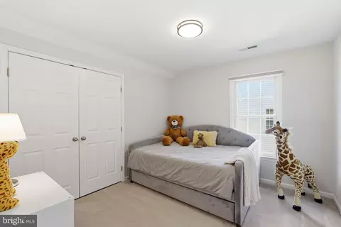 Bedroom - 43197 Wayside Cir, Ashburn, VA 20147 photo 5 of 5