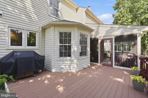 Exterior - 43197 Wayside Cir, Ashburn, VA 20147 photo 9 of 16
