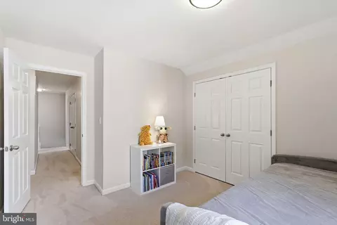Entry Way - 43197 Wayside Cir, Ashburn, VA 20147 photo 3 of 3