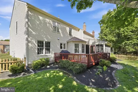 Exterior - 43197 Wayside Cir, Ashburn, VA 20147 photo 13 of 16