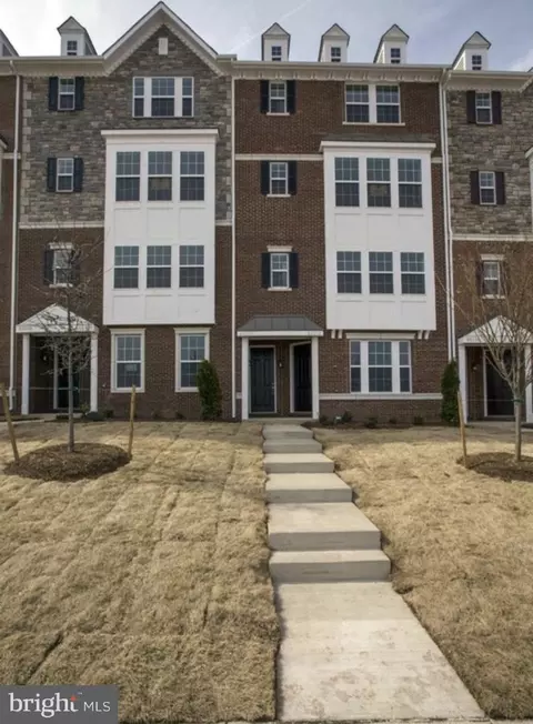 44110 Vaira Ter, Chantilly, VA 20152