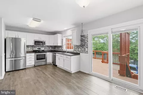 43756 Tolamac Dr, Ashburn, VA 20147