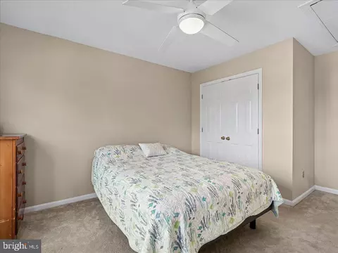 Bedroom - 20547 Ringold Dr, Ashburn, VA 20147 photo 6 of 13
