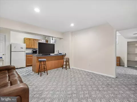 Living - 20547 Ringold Dr, Ashburn, VA 20147 photo 4 of 5