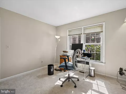 Other - 20547 Ringold Dr, Ashburn, VA 20147 photo 3 of 25