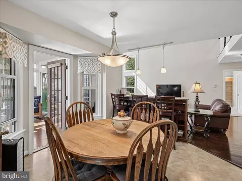 Dining - 20547 Ringold Dr, Ashburn, VA 20147 photo 5 of 5