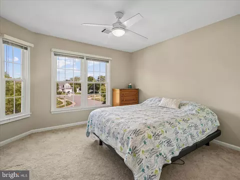 Bedroom - 20547 Ringold Dr, Ashburn, VA 20147 photo 5 of 13