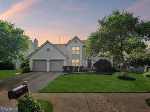 Exterior - 20547 Ringold Dr, Ashburn, VA 20147 photo 2 of 19