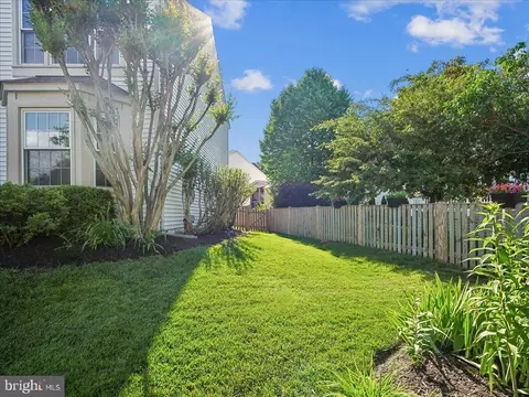 Exterior - 20547 Ringold Dr, Ashburn, VA 20147 photo 12 of 19