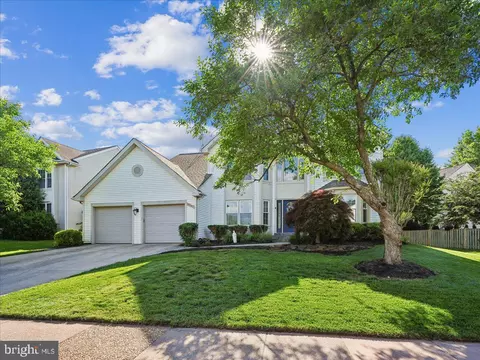 Exterior - 20547 Ringold Dr, Ashburn, VA 20147 photo 18 of 19