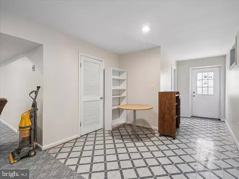 Entry Way - 20547 Ringold Dr, Ashburn, VA 20147 photo 5 of 5