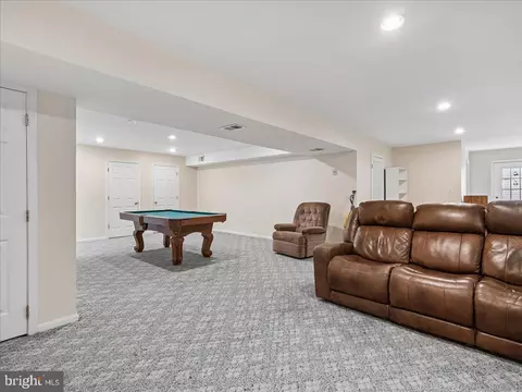 Living - 20547 Ringold Dr, Ashburn, VA 20147 photo 3 of 5