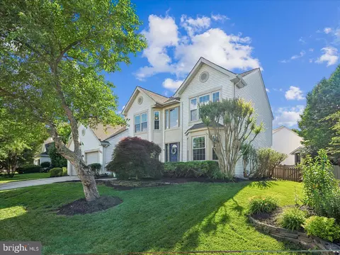Exterior - 20547 Ringold Dr, Ashburn, VA 20147 photo 11 of 19