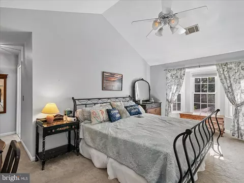 Bedroom - 20547 Ringold Dr, Ashburn, VA 20147 photo 4 of 13