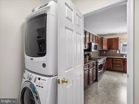 Other - 20547 Ringold Dr, Ashburn, VA 20147 photo 5 of 25