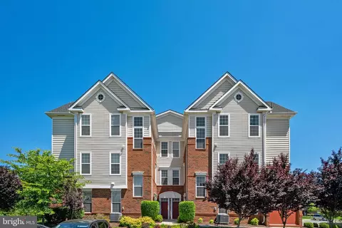 23275 Milltown Knoll Sq #118, Ashburn, VA 20148
