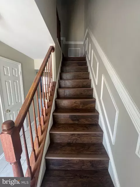 Entry Way - 1005 Marsden Ct, Sterling, VA 20164 photo 2 of 9