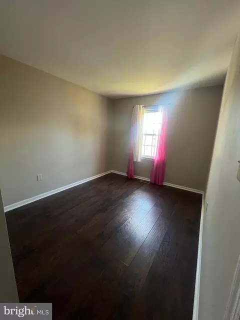 Entry Way - 1005 Marsden Ct, Sterling, VA 20164 photo 3 of 9