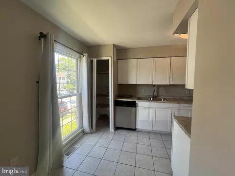 Kitchen - 1005 Marsden Ct, Sterling, VA 20164 photo 1 of 5