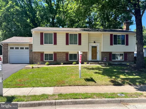 109 Gold Thorn Way, Sterling, VA 20164