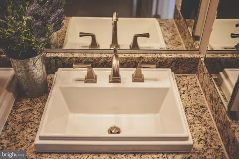 Bath - 23489 Epperson Sq, Brambleton, VA 20148 photo 2 of 4
