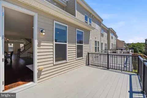 Exterior - 23489 Epperson Sq, Brambleton, VA 20148 photo 10 of 15