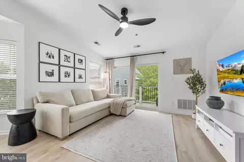 44096 Natalie Ter #301, Ashburn, VA 20147