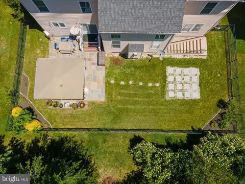 View/Area - 42414 Pine Forest Dr, Chantilly, VA 20152 photo 4 of 12