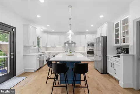 Kitchen - 42414 Pine Forest Dr, Chantilly, VA 20152 photo 1 of 4