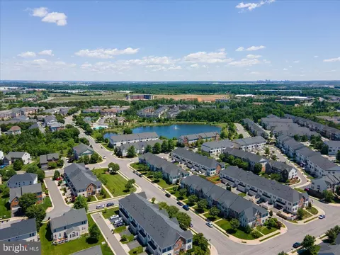 View/Area - 42414 Pine Forest Dr, Chantilly, VA 20152 photo 10 of 12