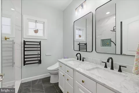 Bath - 42414 Pine Forest Dr, Chantilly, VA 20152 photo 5 of 5