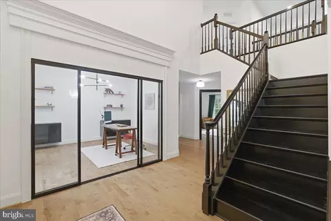 Entry Way - 42414 Pine Forest Dr, Chantilly, VA 20152 photo 2 of 16