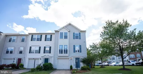 25193 Destination Sq, Aldie, VA 20105
